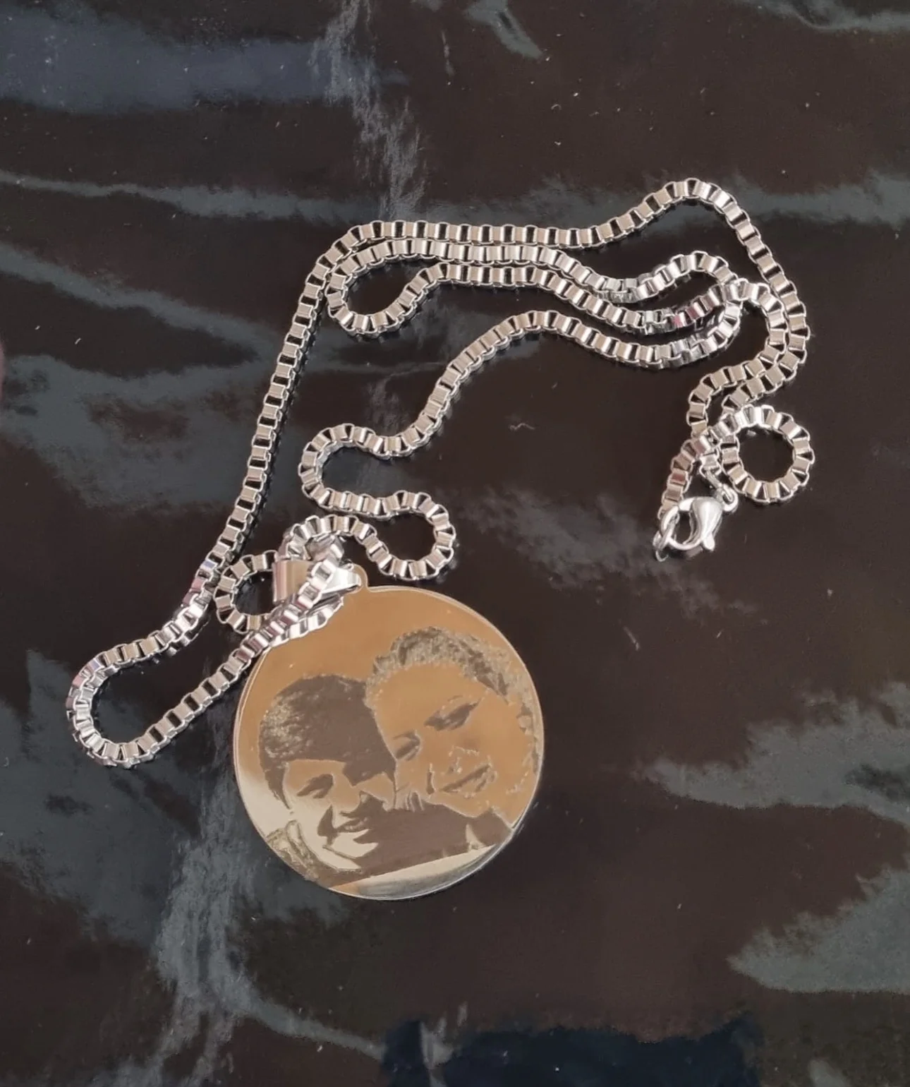 Medalla Conmemorativa y Dije Fotograbado
